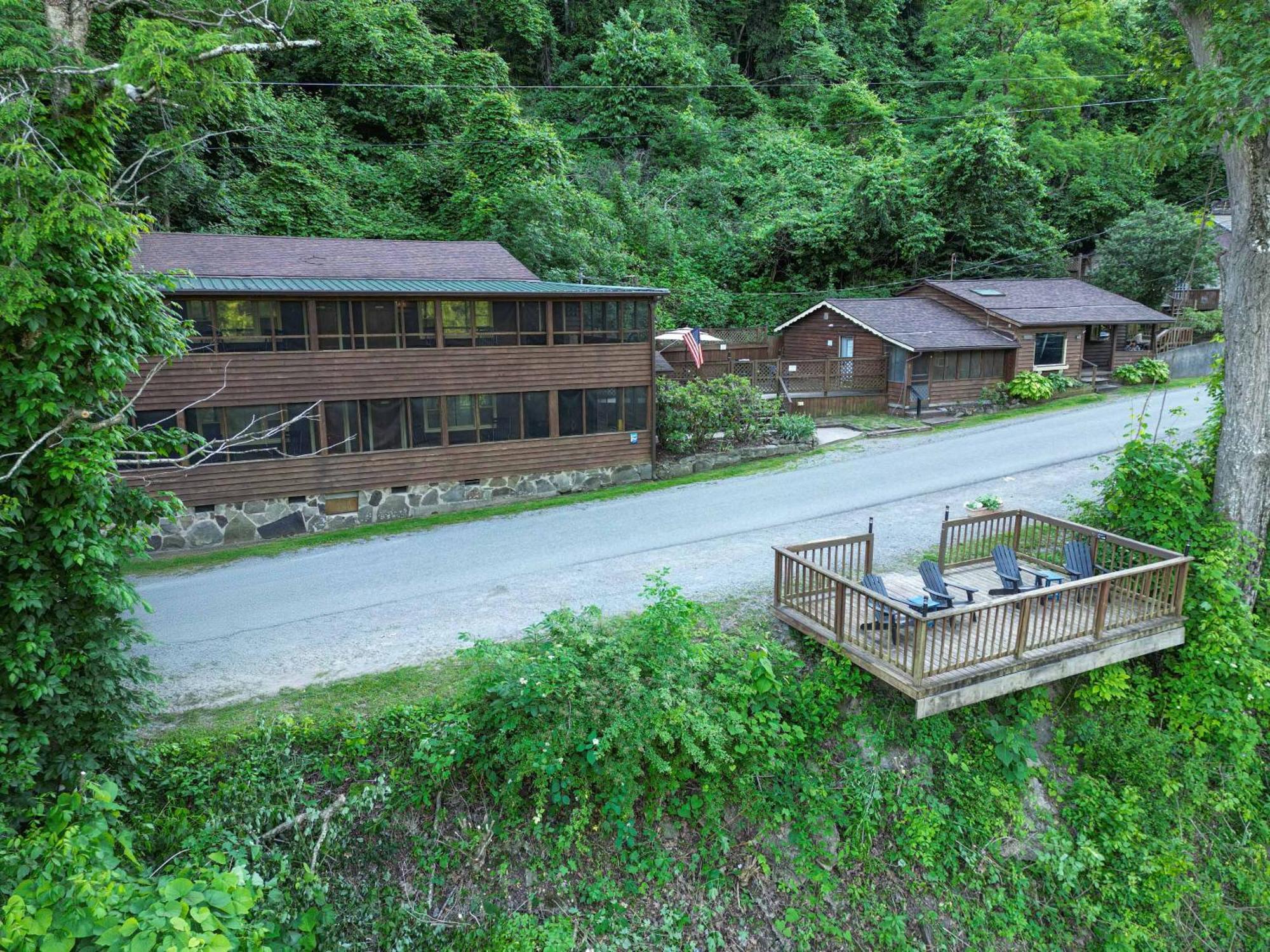 River Front Resort Elkins Exteriör bild